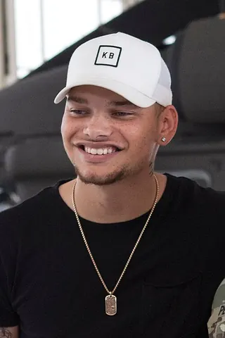 Kane Brown, photo by California National Guard, Senior Airman Crystal Housman