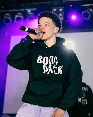 Lil Mosey, photo by File:Lil Mosey (41879461061).jpg: Curtis Huynh for The Come Up Show derivative work: Alexis Jazz