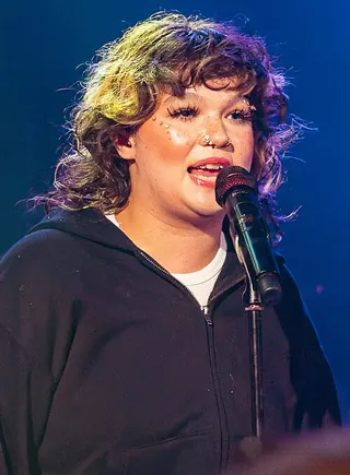 Lola Young, photo by Raph_PH