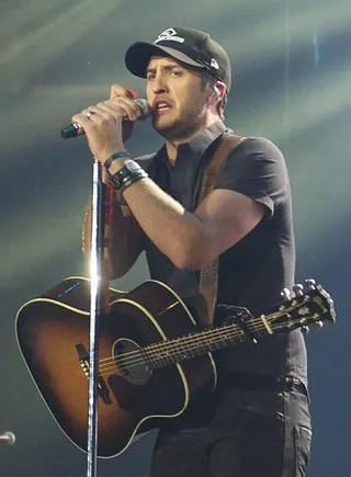 Luke Bryan, photo by Joe Bielawa