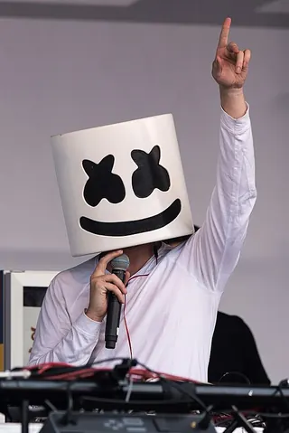 Marshmello, photo by Stefan Brending (2eight)